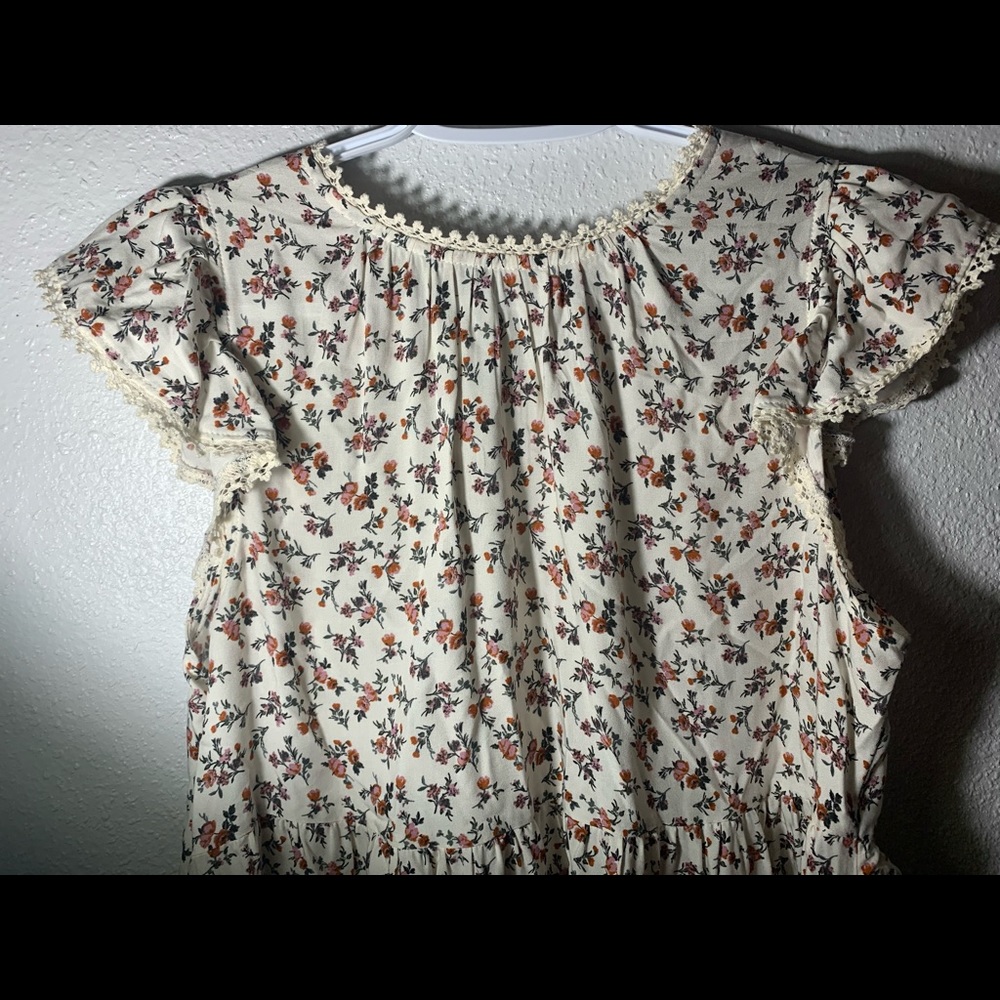 Dress - Picture 3 of 3